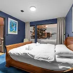 Northstay - Scandi-luxe Family - The View, Modern House With View, Sleeps 8 * Tromsø