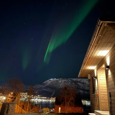 Northstay - Scandi-luxe Family - The View, Modern House With View, Sleeps 8 Apartmán Tromsø