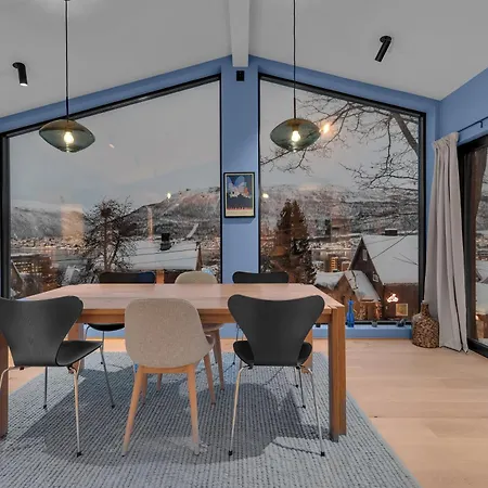 Northstay - Scandi-luxe Family - The View, Modern House With View, Sleeps 8 *