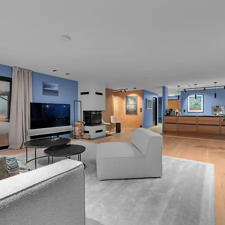 Northstay - Scandi-luxe Family - The View, Modern House With View, Sleeps 8 Lejlighed