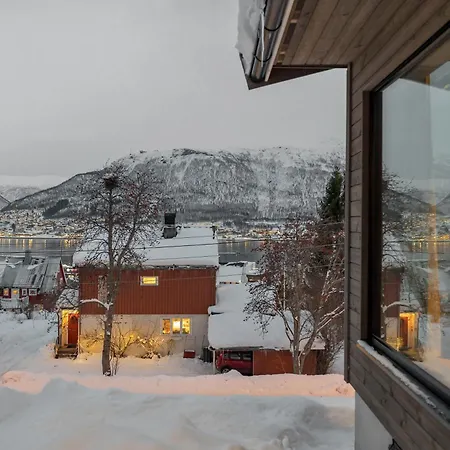 Northstay - Scandi-luxe Family - The View, Modern House With View, Sleeps 8 Apartmán