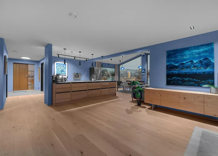 Northstay - Scandi-luxe Family - The View, Modern House With View, Sleeps 8 *