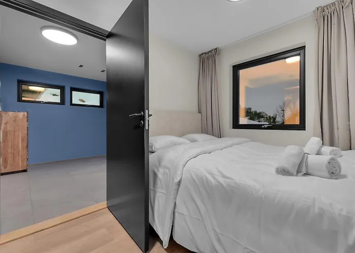 Northstay - Scandi-luxe Family - The View, Modern House With View, Sleeps 8 Leilighet