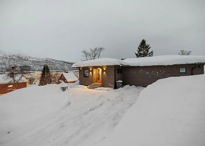 Northstay - Scandi-luxe Family - The View, Modern House With View, Sleeps 8 Leilighet